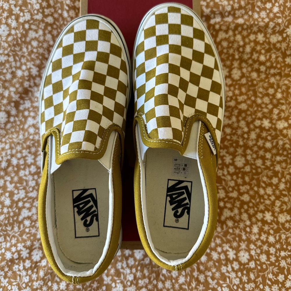 VANS Olive Classic Slip Ons Womens - Picture 8 of 9